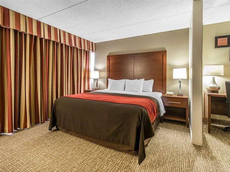 Comfort Inn & Suites Denver Northfield Exterior photo