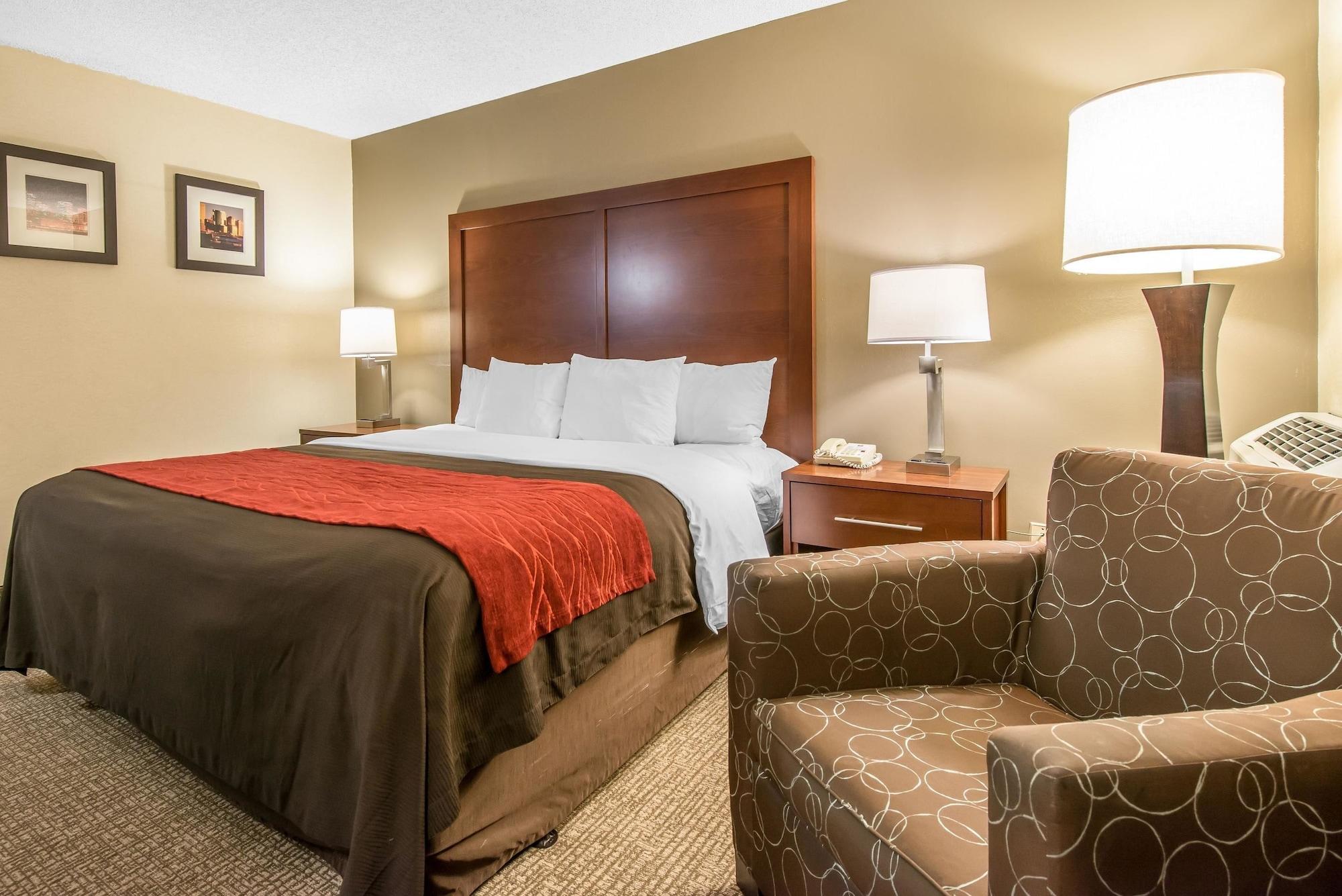 Comfort Inn & Suites Denver Northfield Exterior photo