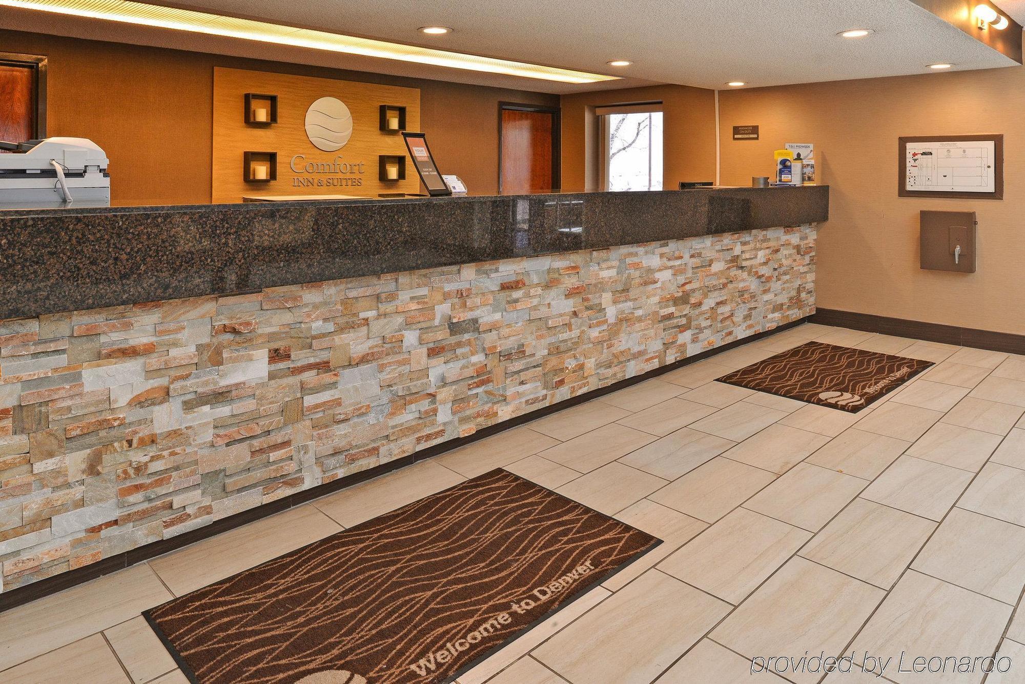 Comfort Inn & Suites Denver Northfield Exterior photo