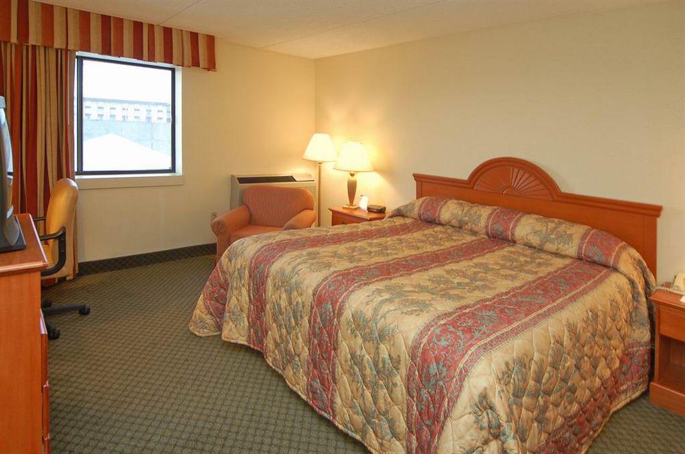 Comfort Inn & Suites Denver Northfield Exterior photo